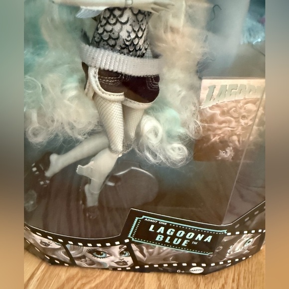 Nwt Monster High Doll Lagoona Blue Reel Drama NRFB - Picture 6 of 8